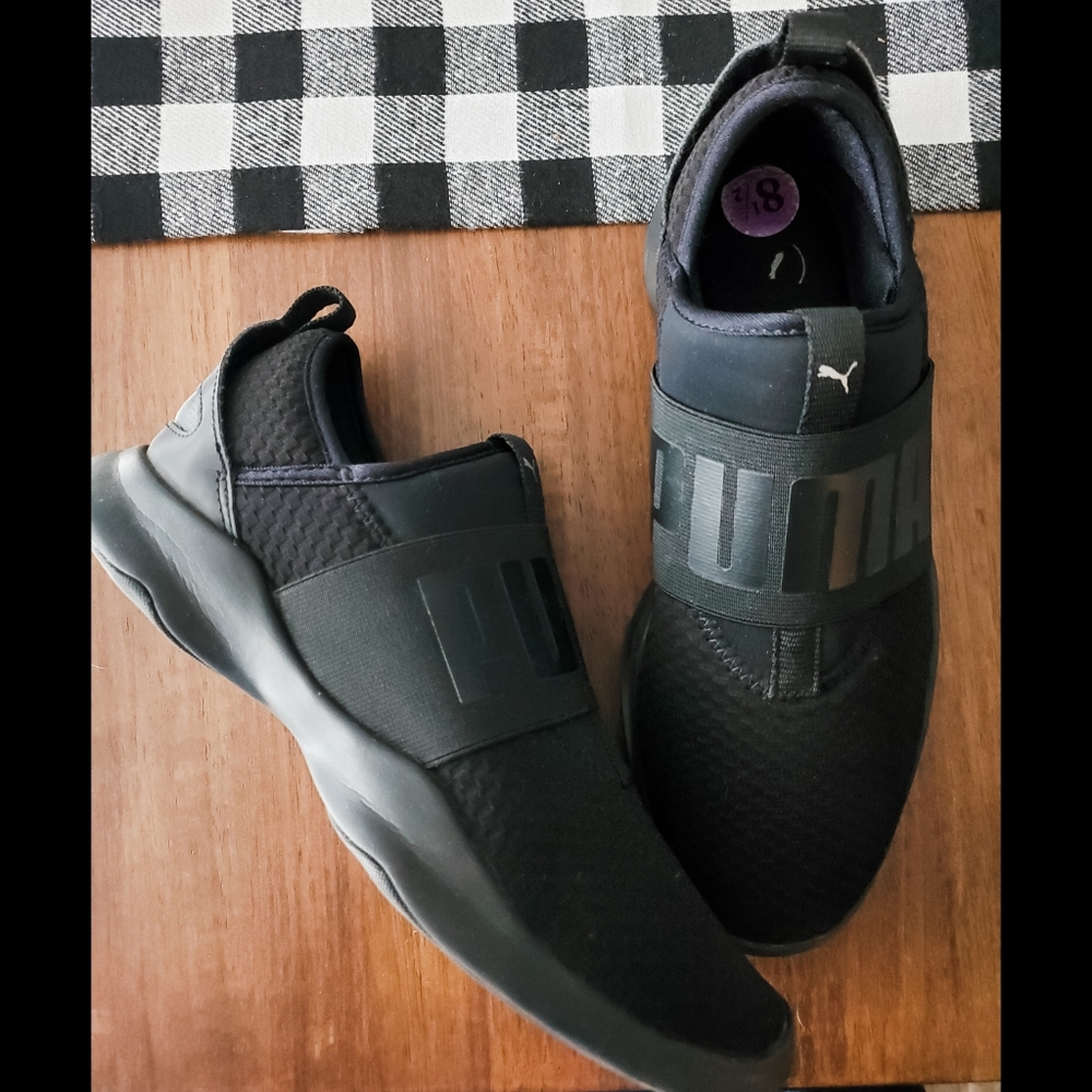 Puma Sneakers
